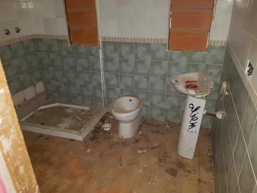 Vannitoad - Restaurant for Renovation in Santibáñez el Alto