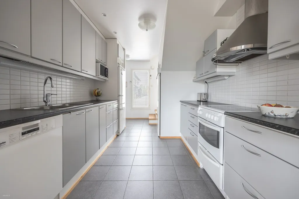 Köök - Modern Apartment with Sauna in Kaivoksela