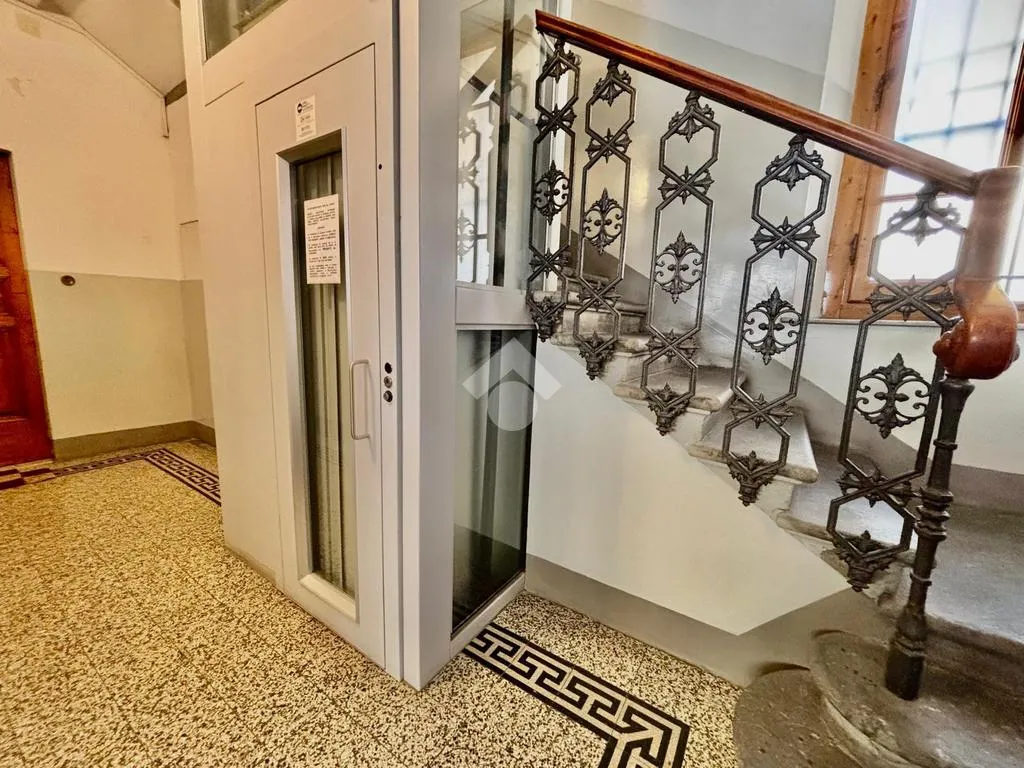Pièces - 1930s Apartment with Balcony in Florence