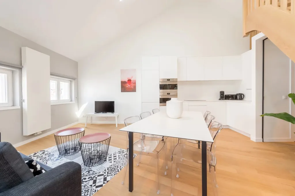 Söögituba - Unfurnished Duplex with Mezzanine in Ixelles