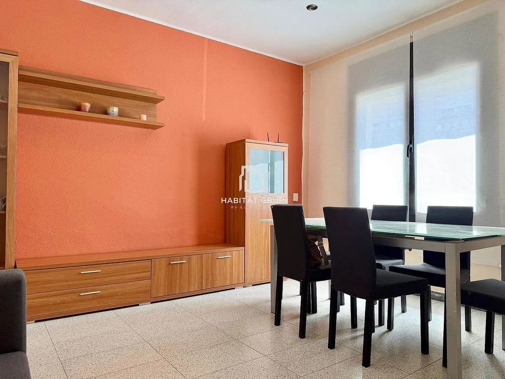 Söögituba - Semi-detached House with Pool in Manlleu