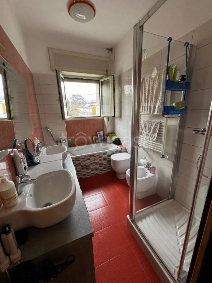 Salles de bain - Rear-Access Villa with Garden in Torino