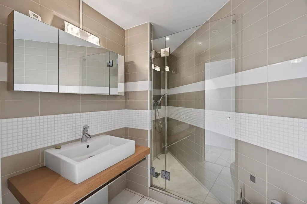 Salles de bain - Appartement Luxueux avec Vue Mer à Antibes