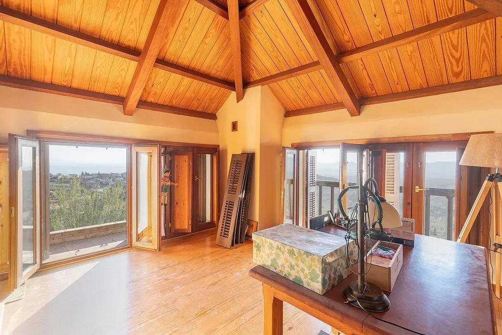 Bureau - Chalet with Pool and Terrace in Nívar