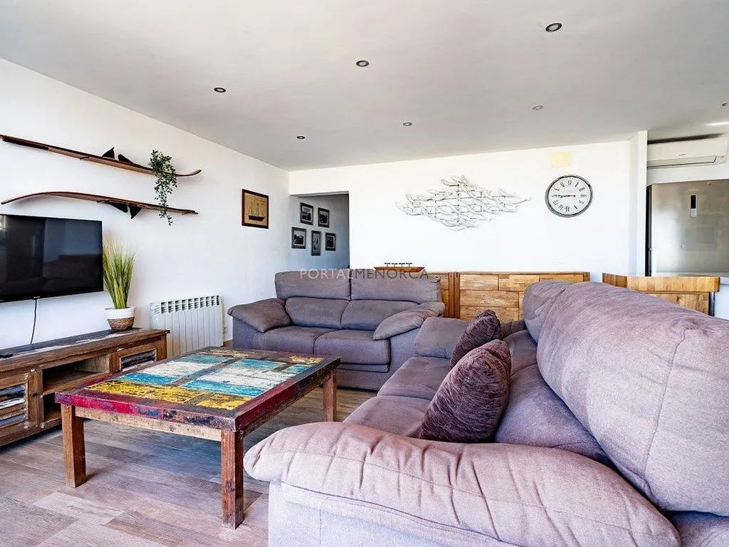 Séjour - Renovated Flat with Harbour View in Es Castell