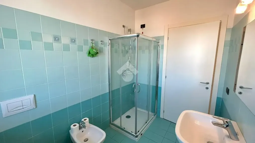 Vannitoad - Modern Studio with Balcony in Cantù