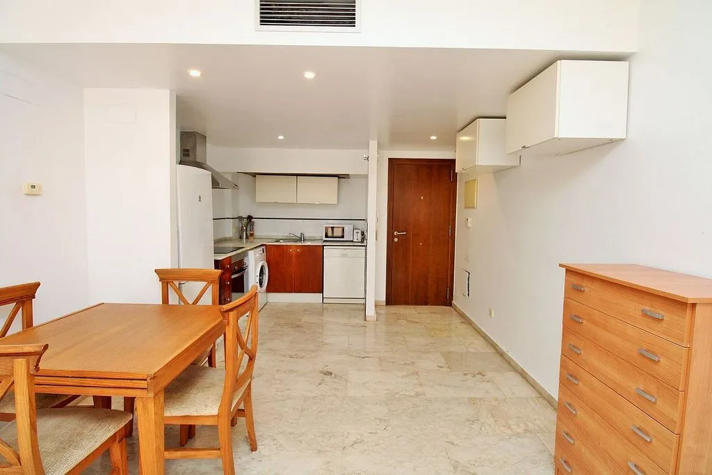 Sala da pranzo - Modern Apartment with Pool in Punta Prima