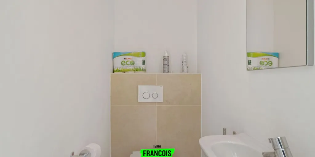 Salles de bain - Appartement Moderne avec Terrasse au Centre d'Ostende