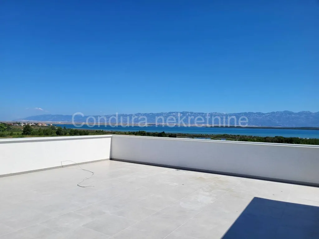 Terrazza - Two-Bedroom Apartment with Rooftop Terrace in Nin