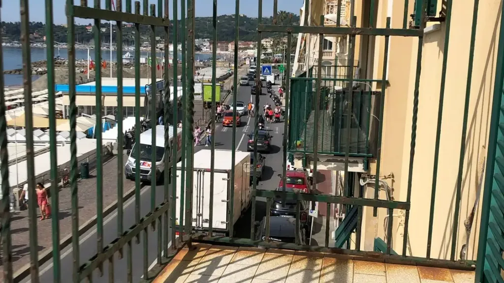 Rõdu - Seafront Apartment in Varazze