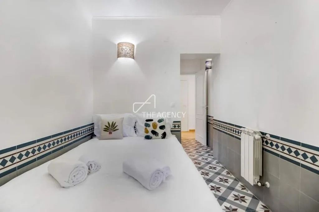 Bedrooms - Luxury Villa with Pool in Charneca de Caparica
