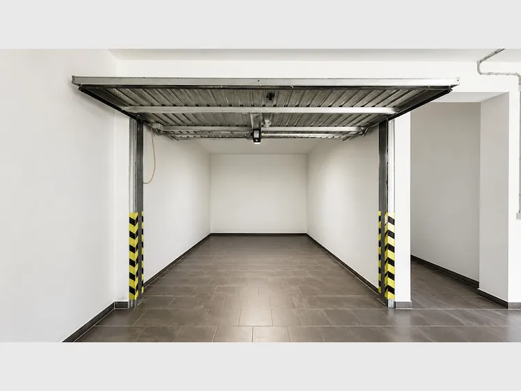 Garage - Apartment with Private Garden in Fiuggi