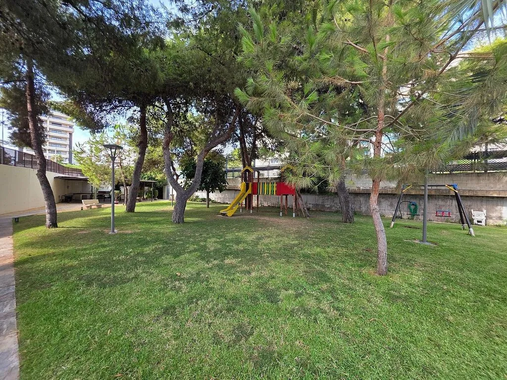 Garden - Luxury Seafront Apartment in Alicante