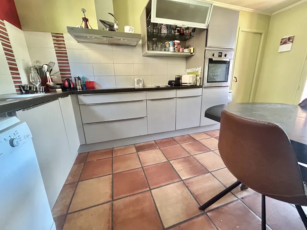 Cucina - Architectural House with Pool in Valence