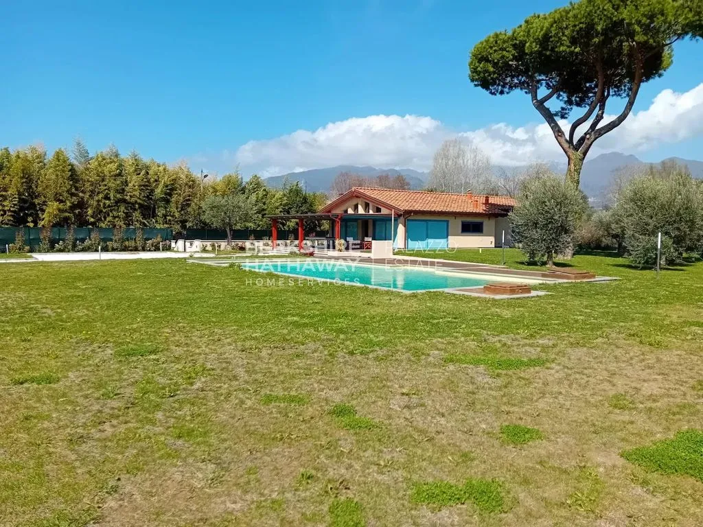 Piscine - Modern Villa with Pool in Pietrasanta