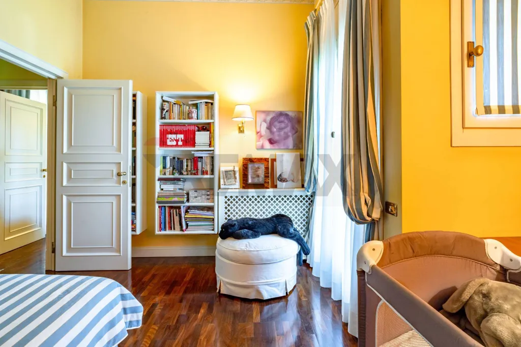 Magamistoad - Bifamiliar Villa with Terrace in Lesmo Green