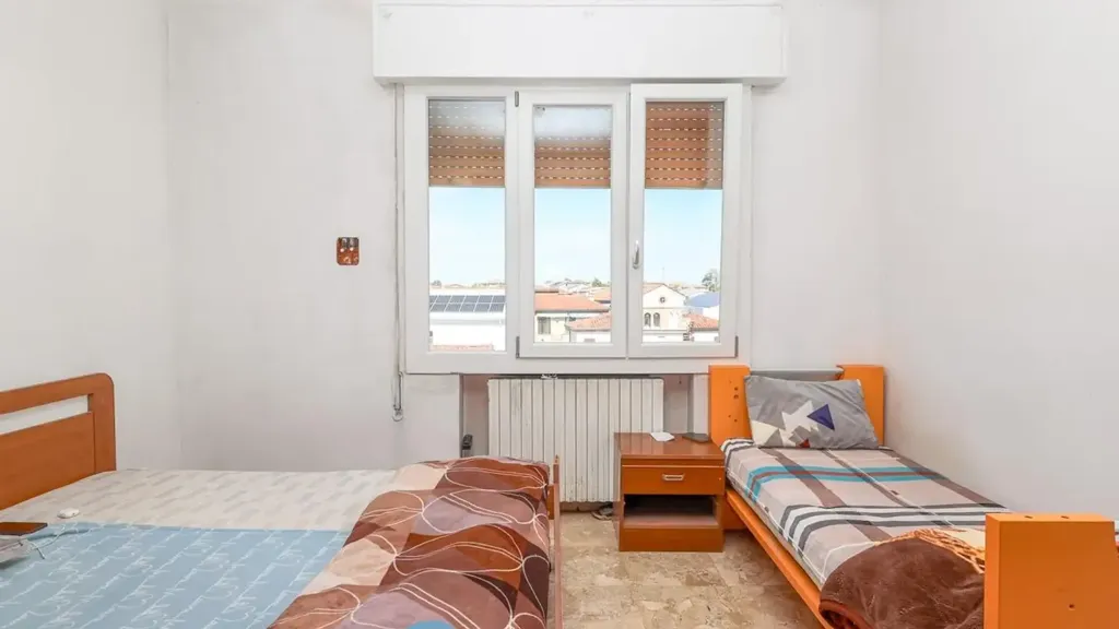 Magamistoad - Spacious Apartment with Three Balconies in Campagna Lupia