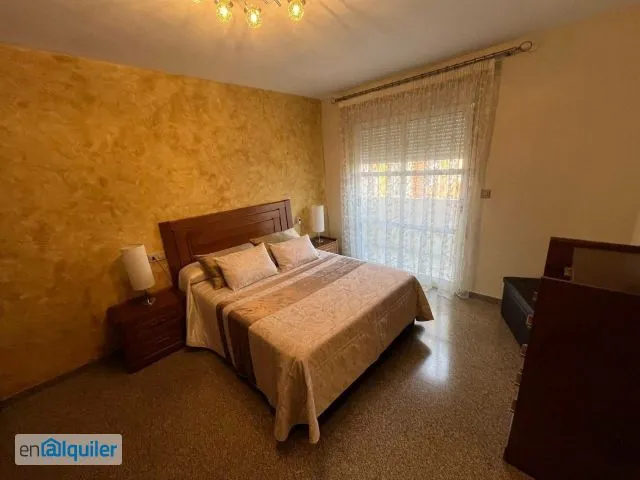 Chambres - Furnished Flat with Balcony in Almansa