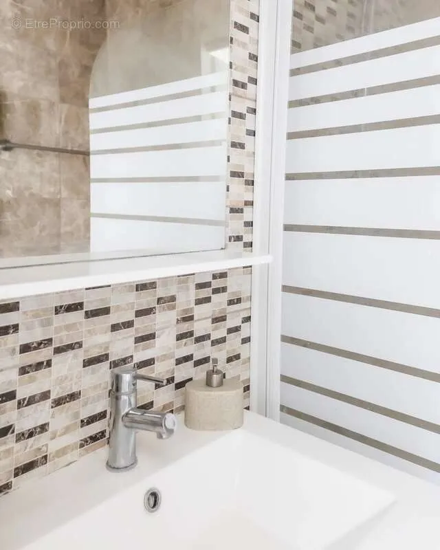 Salles de bain - Appartement avec vue sur Lyon au 10ème étage