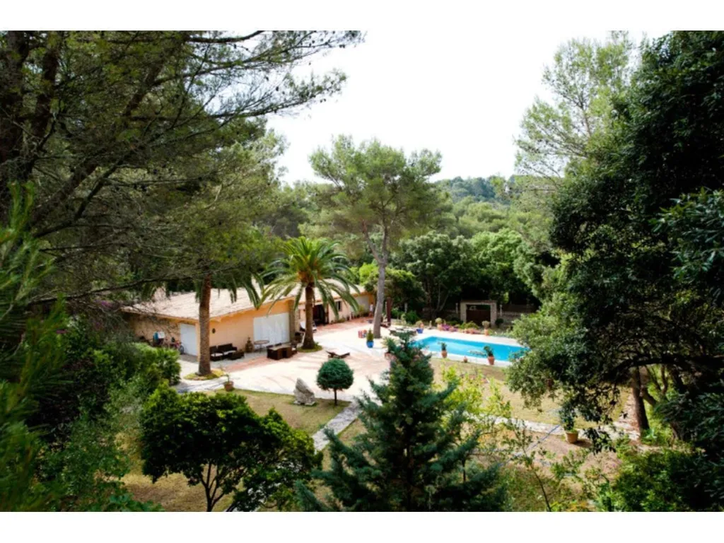 Bassein - Rustic Chalet with Pool in Formentor