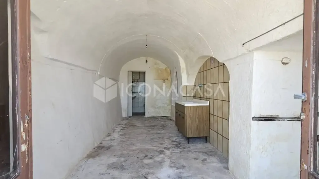 hallway_entrance