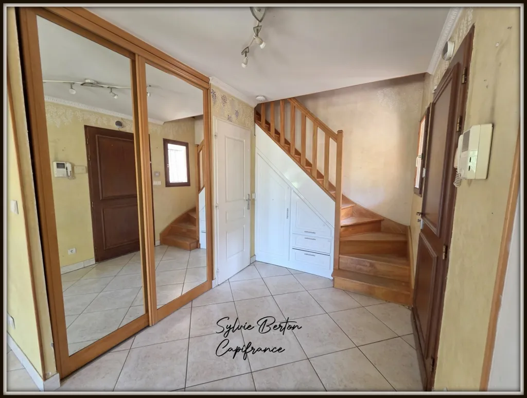 Ingresso - House with Garden and Garage in Sevran