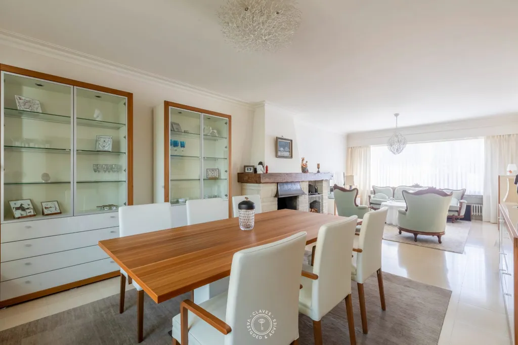 Dining Room - House with Enchanting Garden in Sint-Niklaas