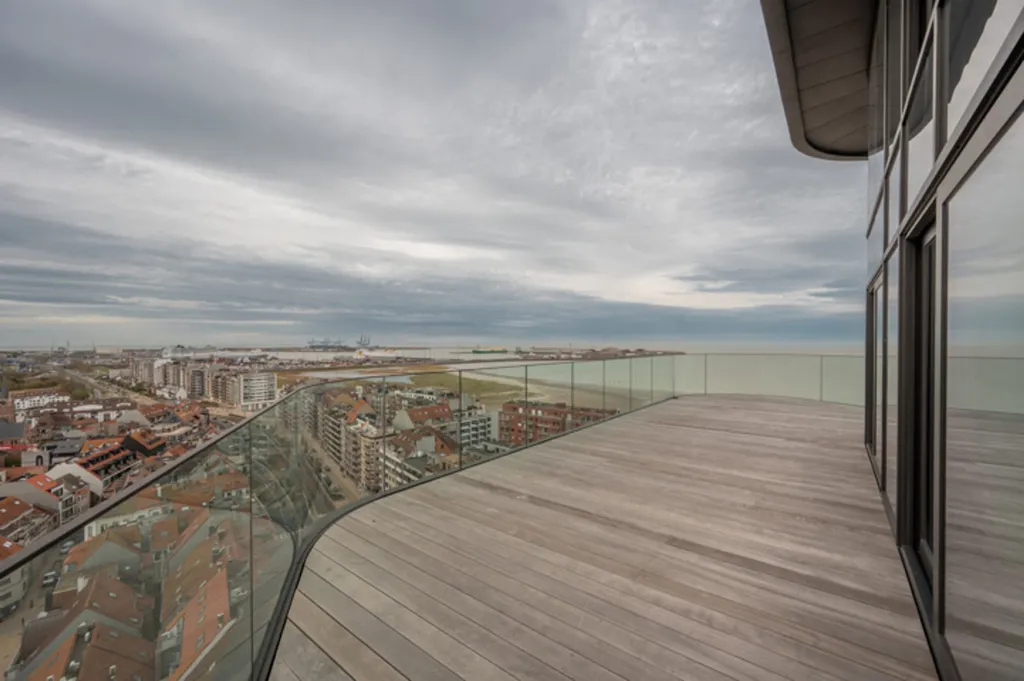 Terrace - New Duplex with Sea Views in Heldentoren