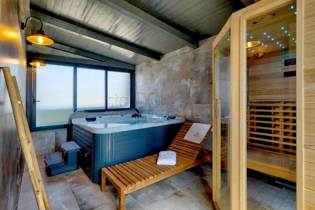 Toad - Modern Villa with Pool in Marčana