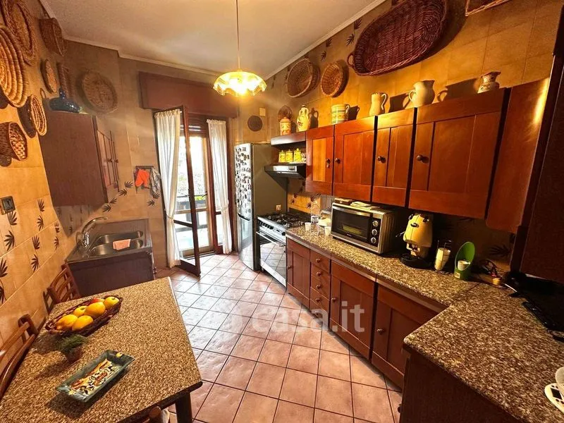 Cucina - Spacious Apartment with Balconies in Salerno