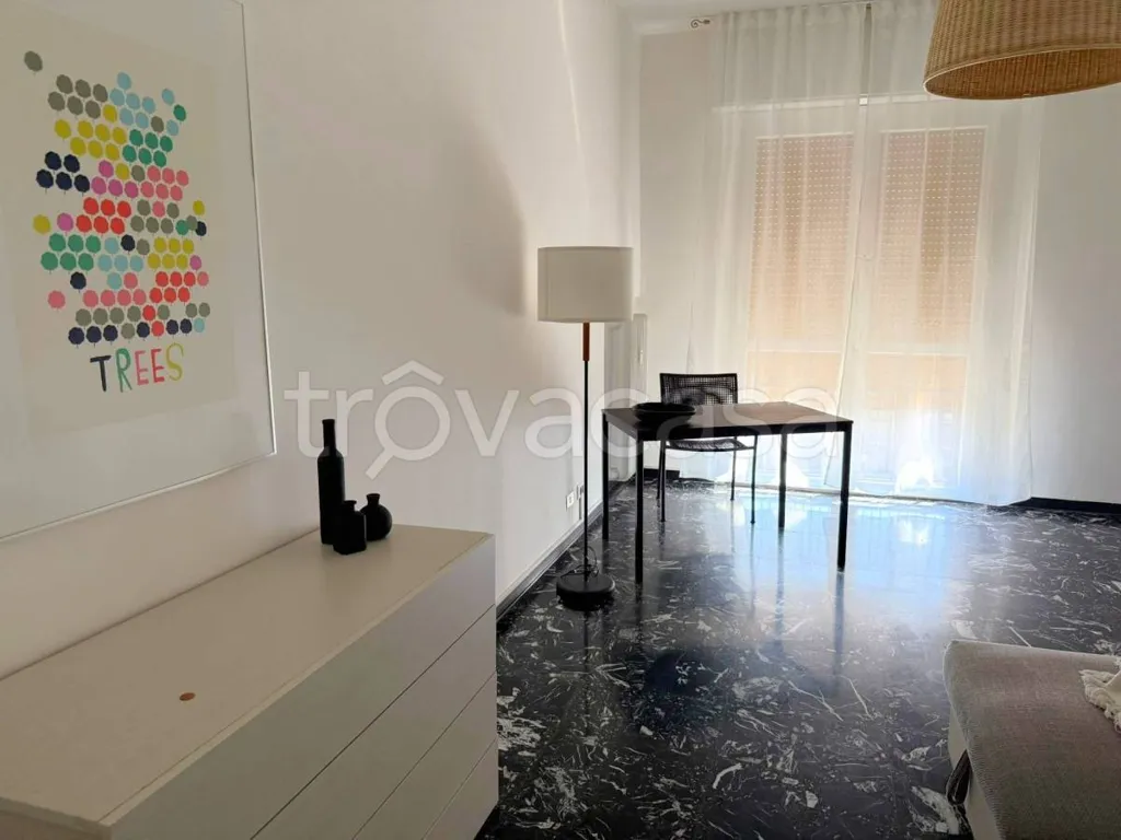 Central Apartment with Balcony in Modena