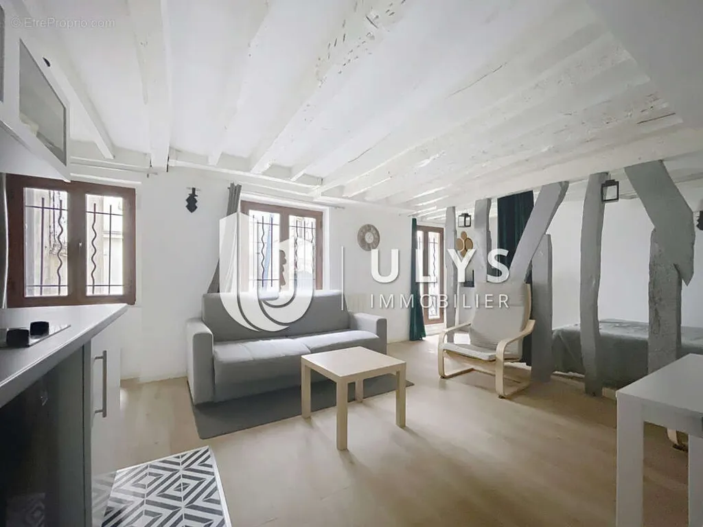 2-toaline korter asukohas Paris-10e