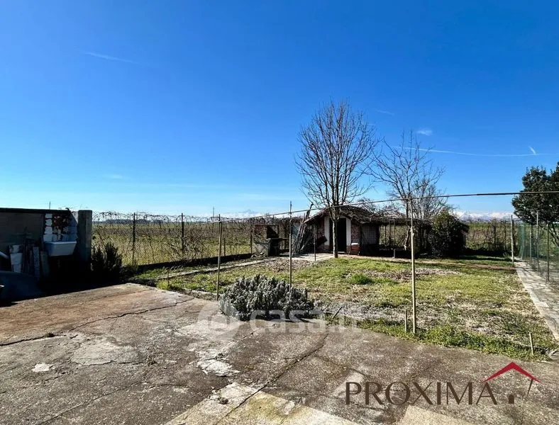Giardino - Rustic Semidetached House with Alpine View in Villanova d'Asti
