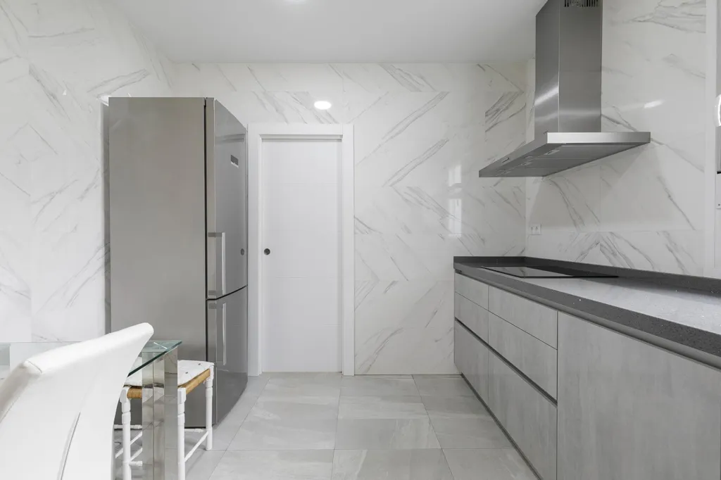 Cuisine - Contemporary Chalet with Pool in Historic Centre