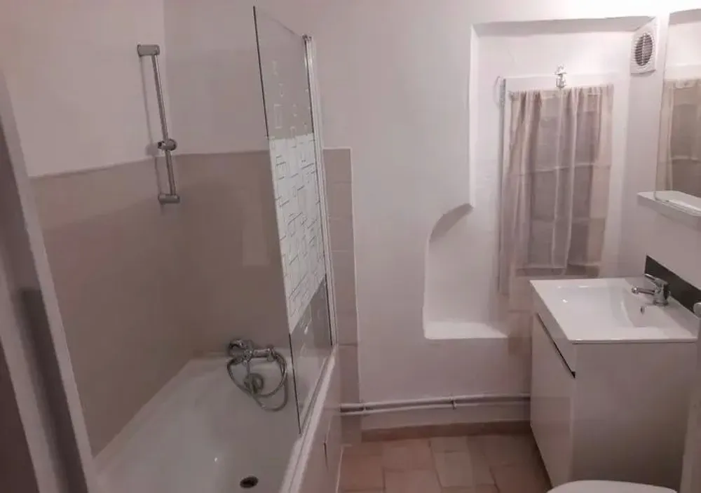 Vannitoad - Studio with Kitchen in Draguignan
