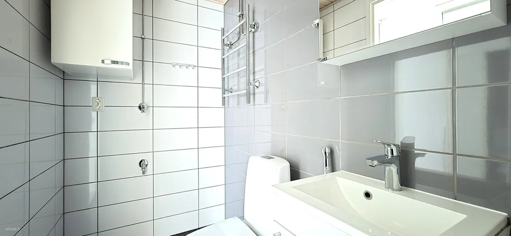 Bathrooms - Apartment with Balcony in Munkkiniemi, Helsinki