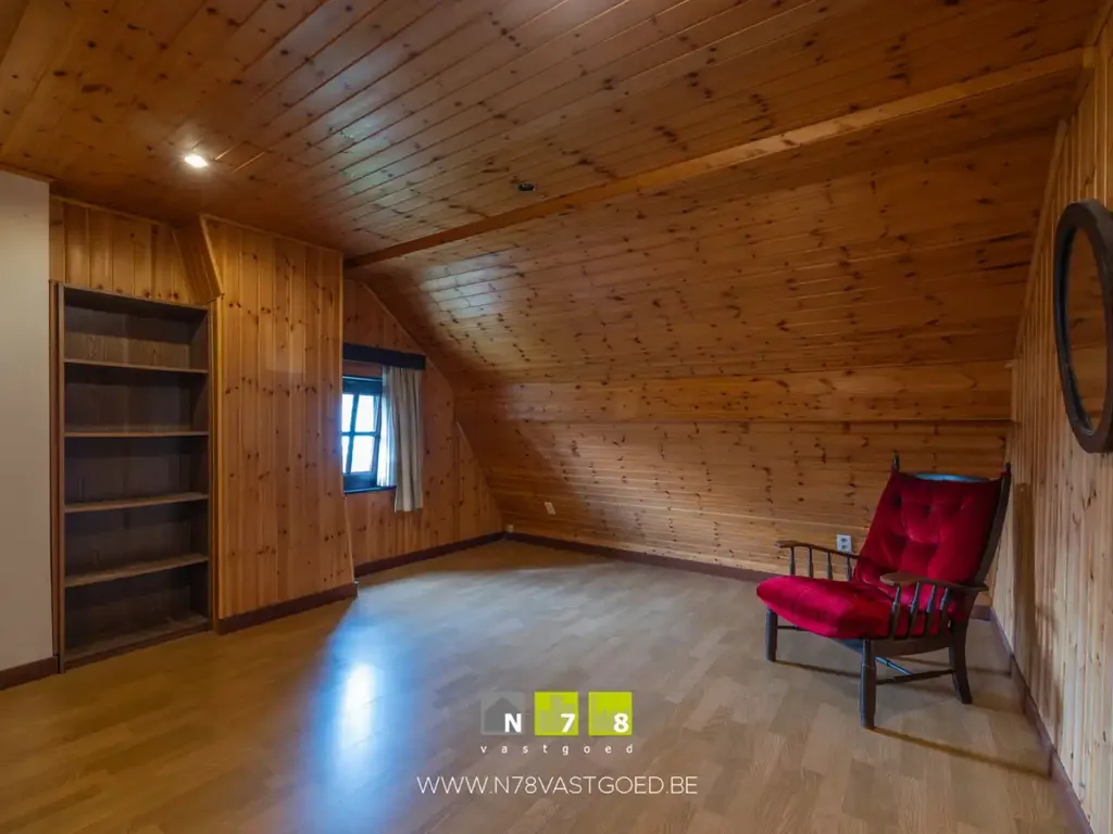 Toad - Renovatable Detached House with Garden in Maasmechelen