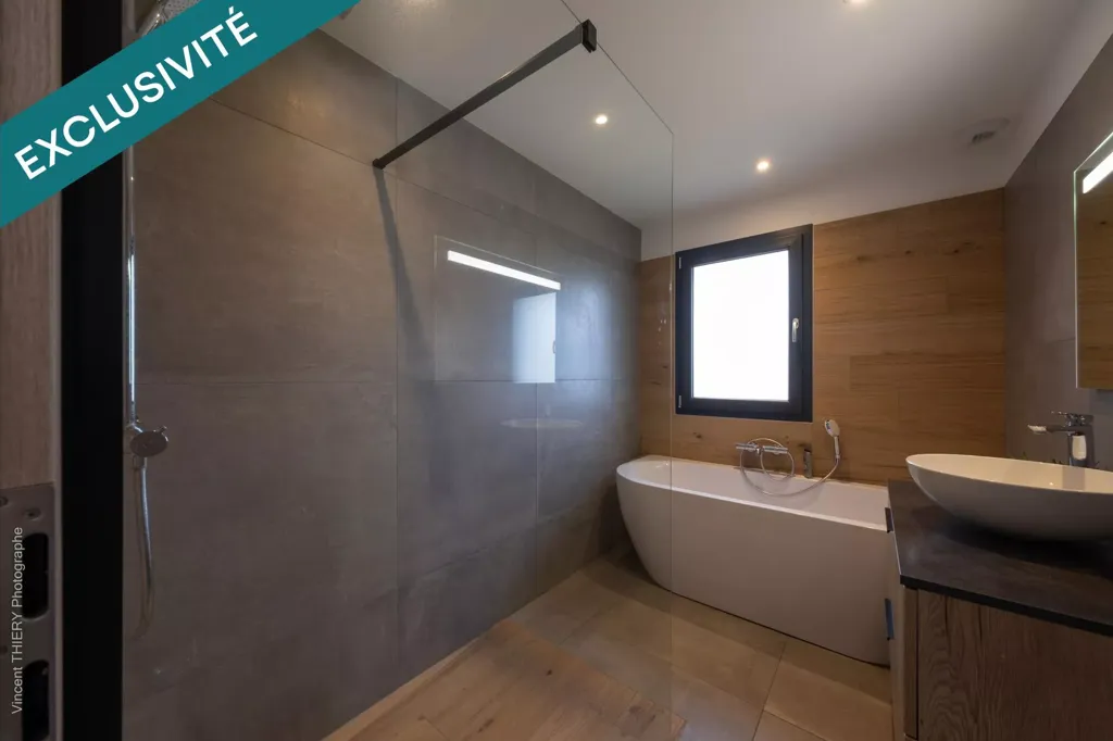 Vannitoad - Modern House with Pool in Jeuxey