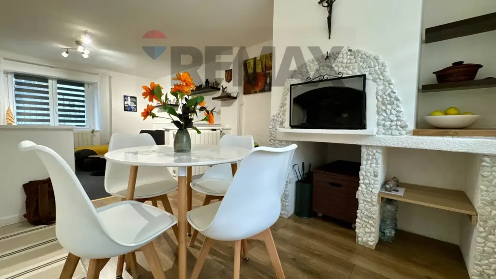 Söögituba - Fully Rented House with Garden in Paularo
