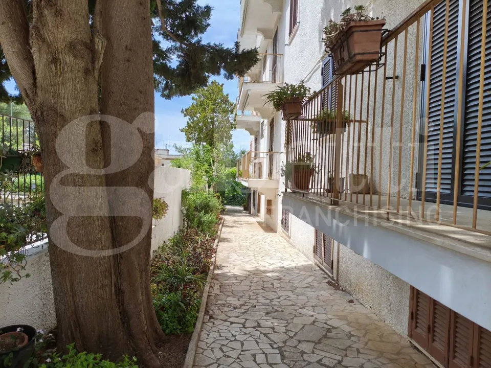 Jardin - Apartment with Balconies in Quasano
