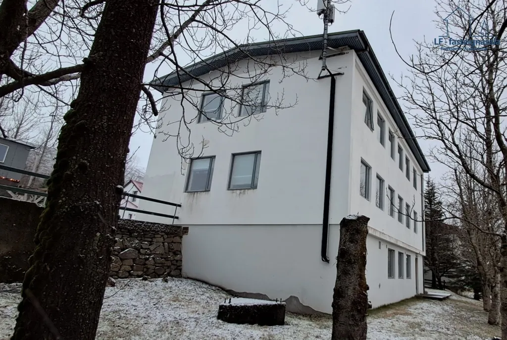 4-toaline kinnisvara asukohas Fáskrúðsfjörður
