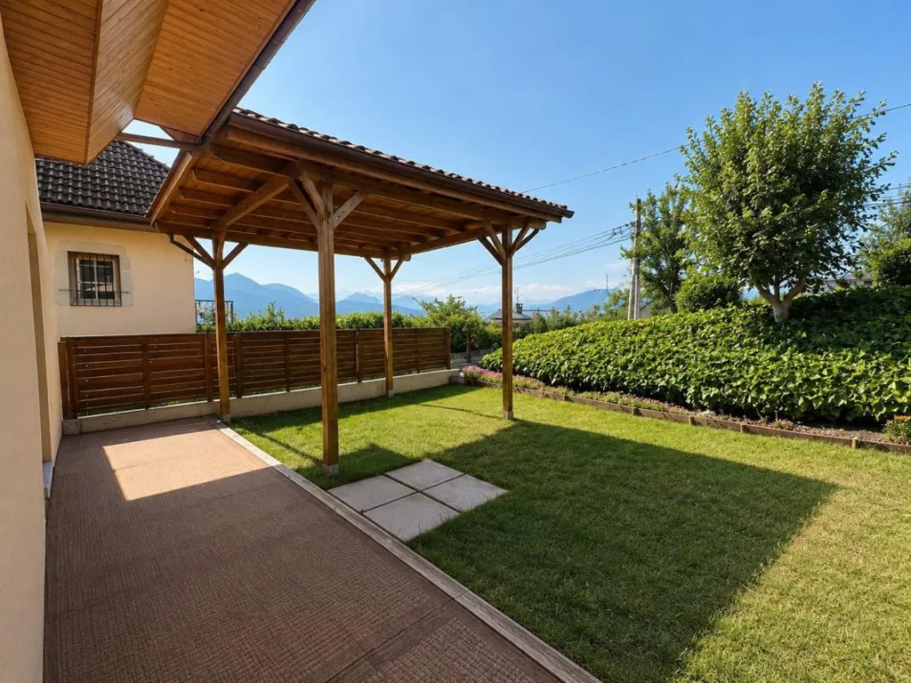 Giardino - Duplex House with Terrace in Le Bourget-du-Lac