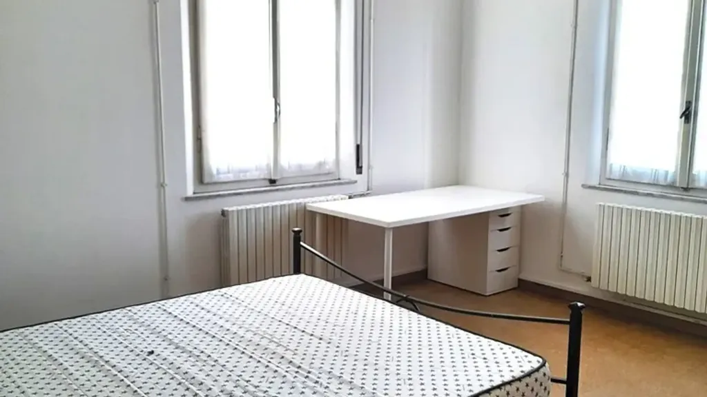 Chambres - Trilocale with Balcony in Parma