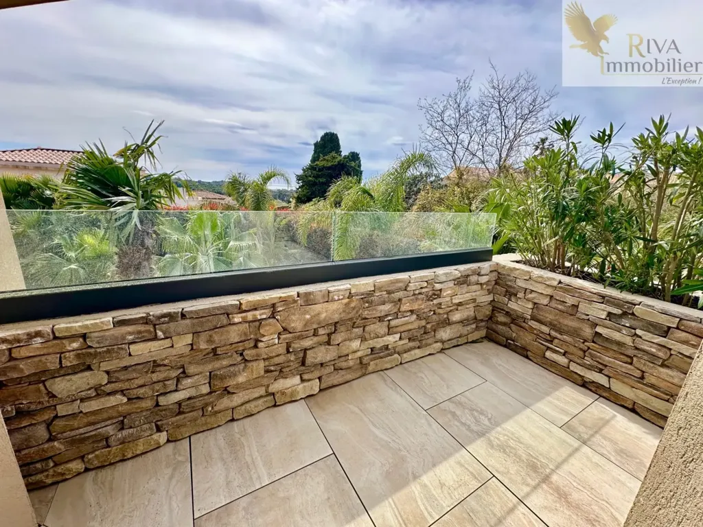 Terrasse - Villa avec piscine et jardin à Sanary-sur-Mer