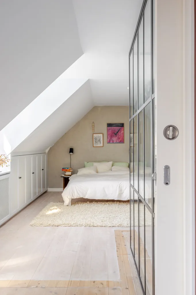 Magamistoad - Duplex with Historic Charm in Copenhagen V