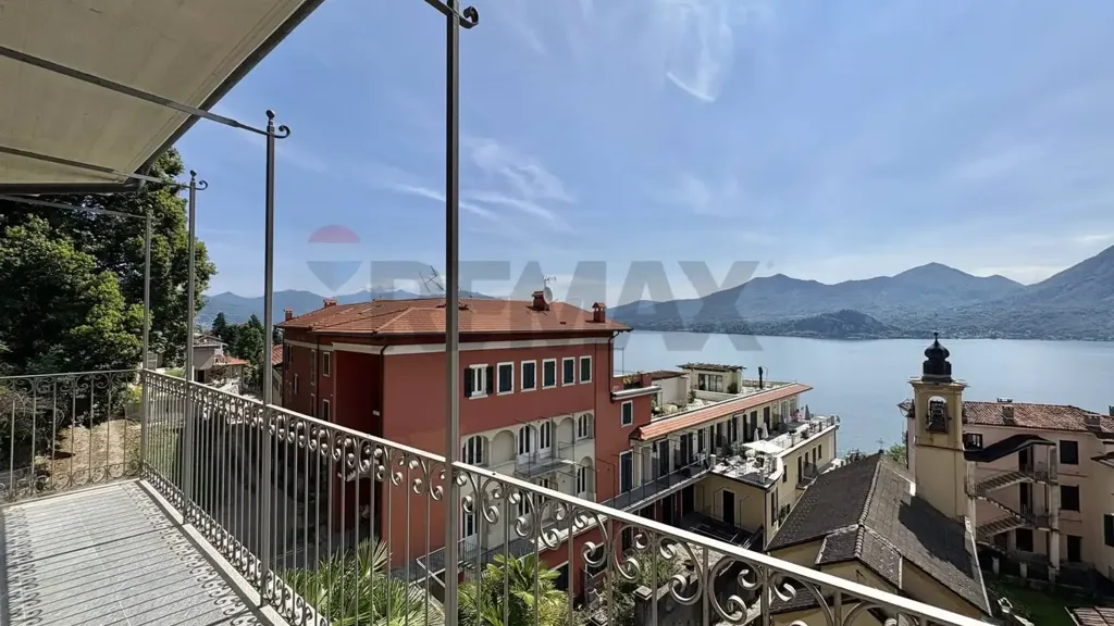 Terrass - Modern Attico with Lake View in Ghiffa