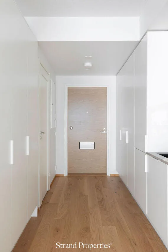 Esik - New Flat with Balcony in Westend