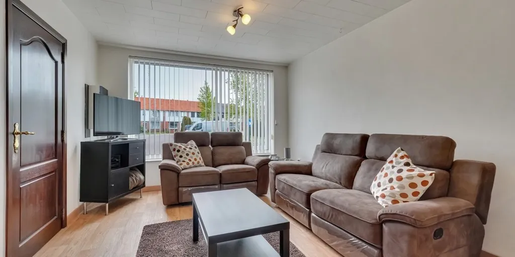 Séjour - Maison à Demi-Étage avec Jardin à Hasselt