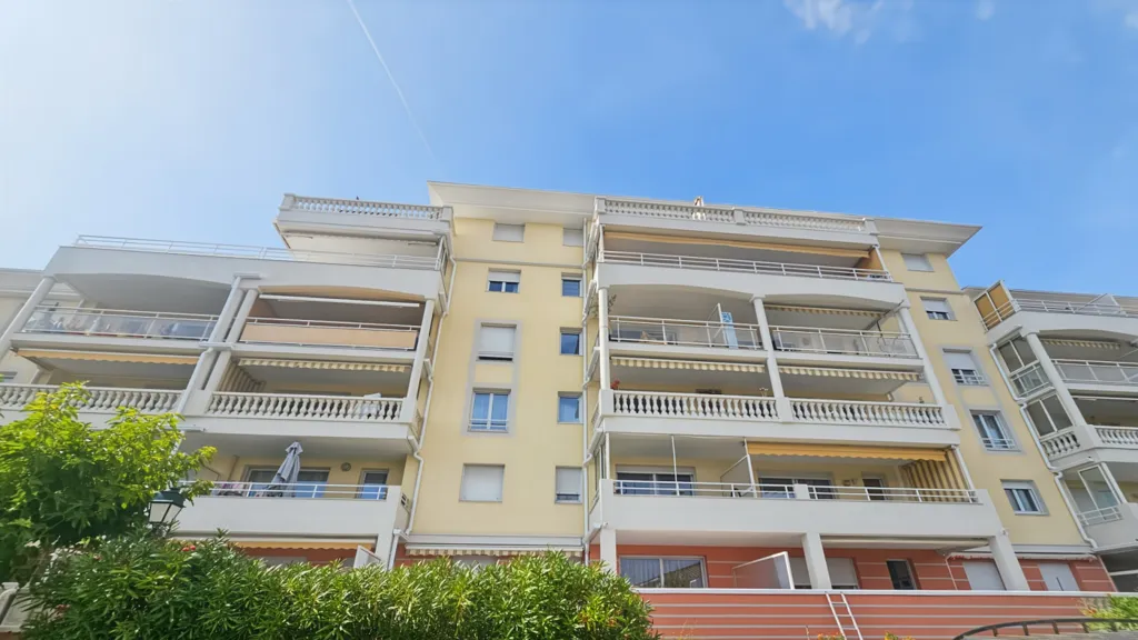 Välivaade - Apartment with Panoramic Sea View in Fréjus