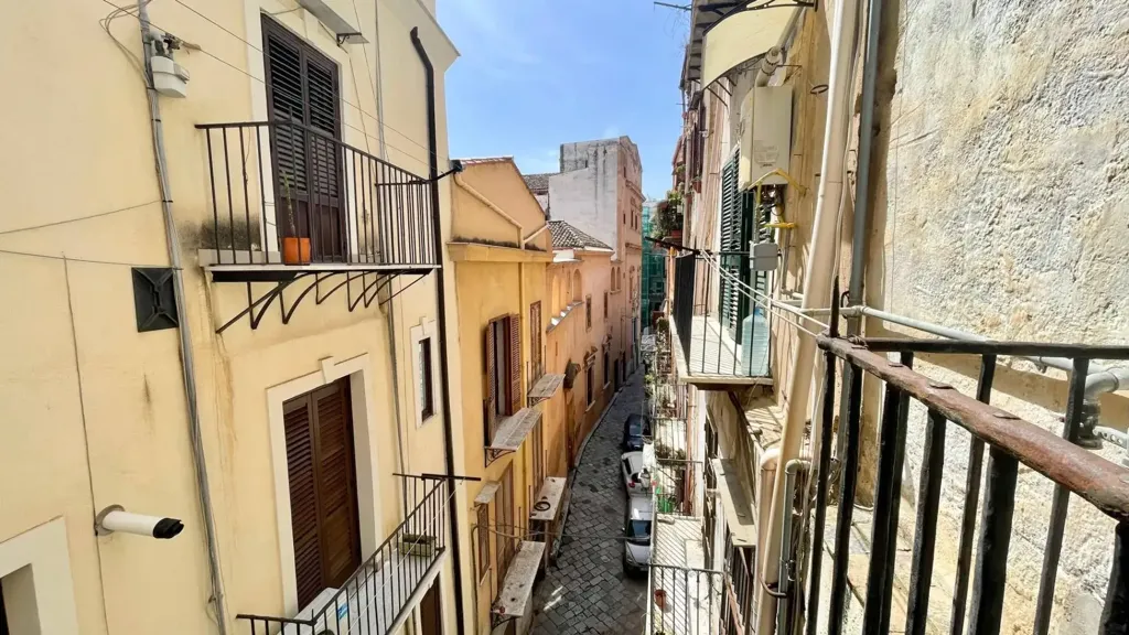 Balcon - Apartment with Balconies in Palermo Centre
